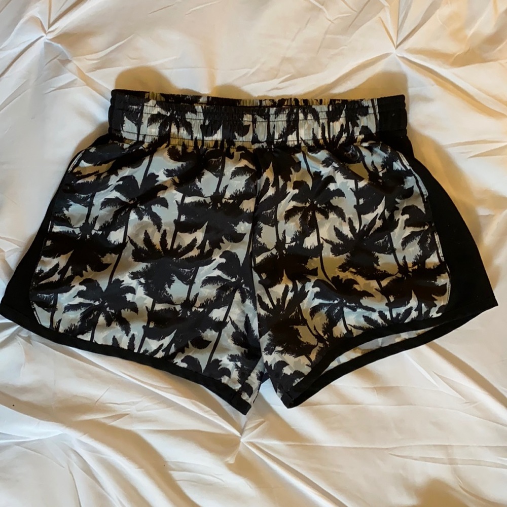 Danskin Now Kids athletic shorts size M (7-8)